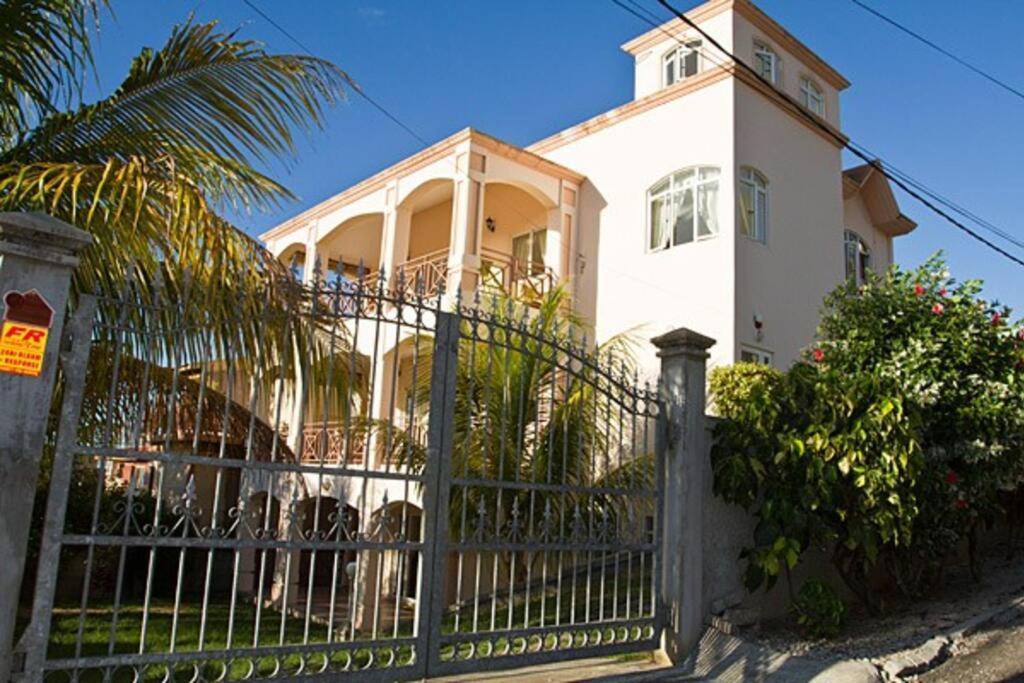 Villa Palmistes Apartment 拉高莱特 外观 照片